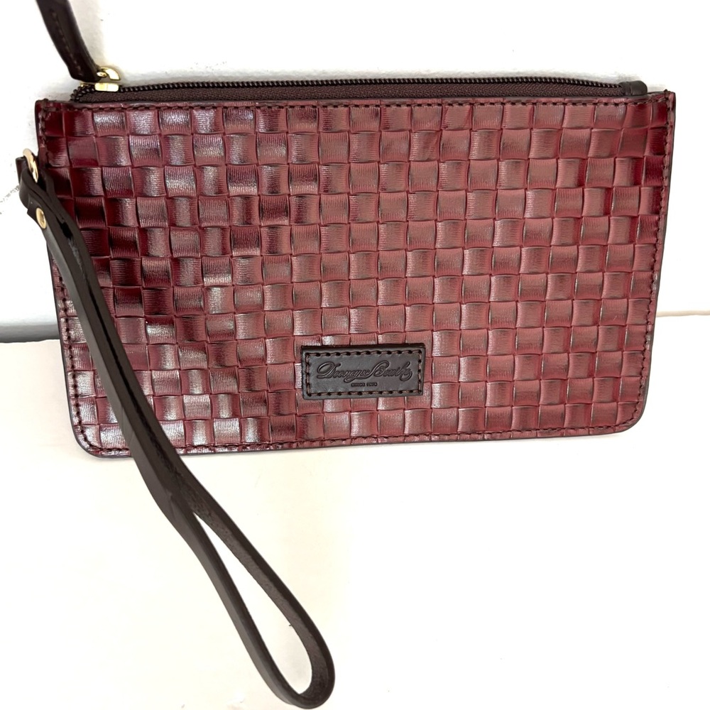 NWOT Dooney & Bourke wristlet